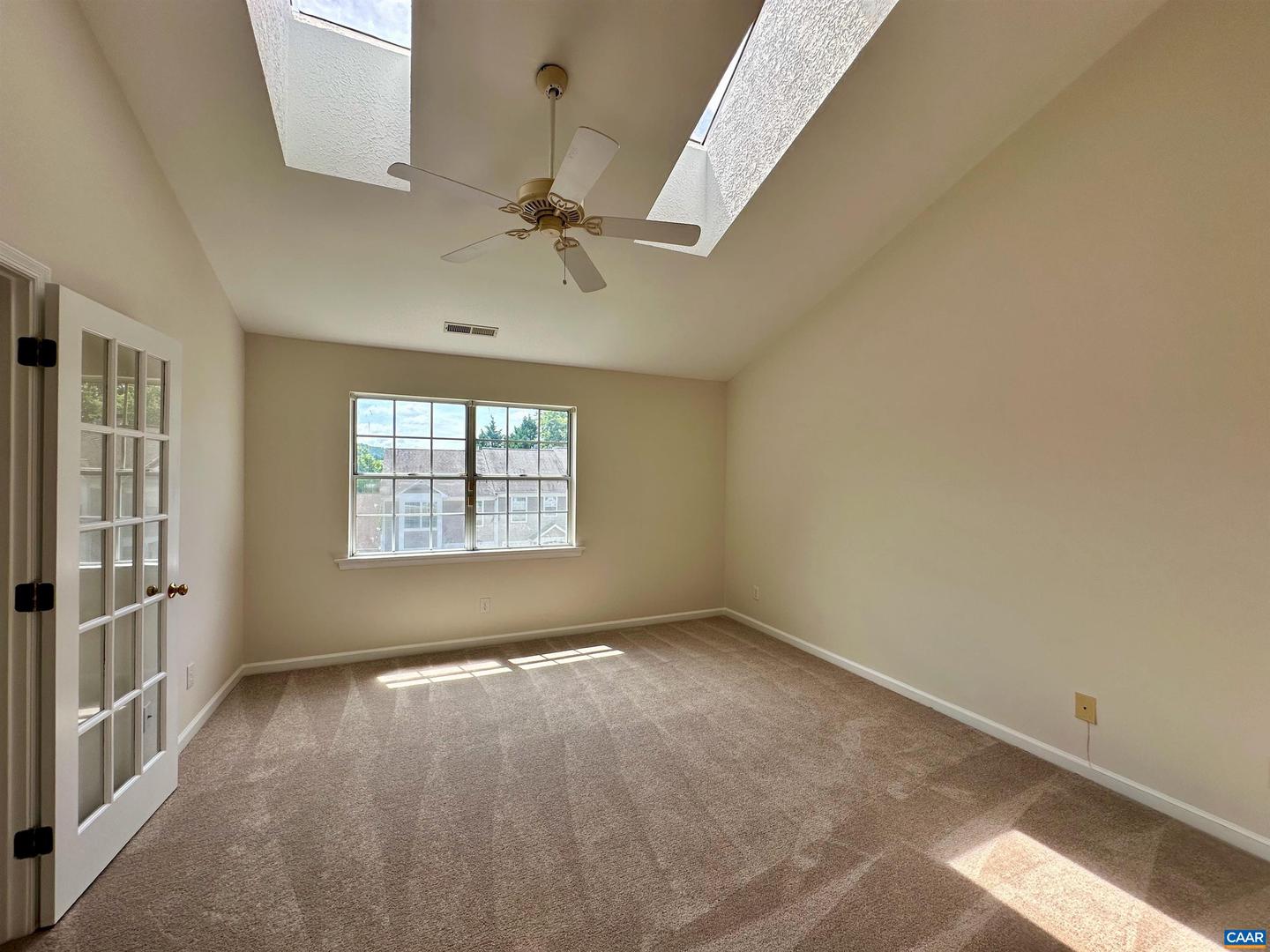1375 LE PARC TER, CHARLOTTESVILLE, Virginia 22901, 2 Bedrooms Bedrooms, ,2 BathroomsBathrooms,Residential,For sale,1375 LE PARC TER,666736 MLS # 666736