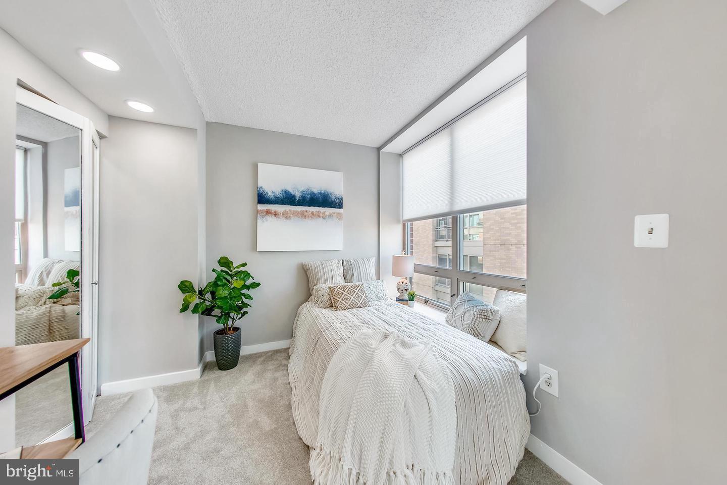 1275 25TH ST NW #710, WASHINGTON, District Of Columbia 20037, 2 Bedrooms Bedrooms, ,1 BathroomBathrooms,Residential,For sale,1275 25TH ST NW #710,DCDC2210372 MLS # DCDC2210372