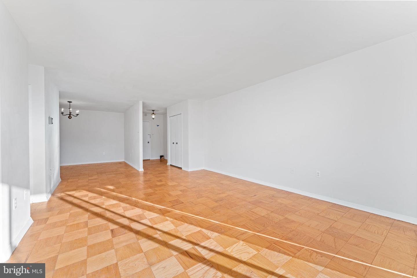 3001 VEAZEY TER NW #1008, WASHINGTON, District Of Columbia 20008, 2 Bedrooms Bedrooms, ,2 BathroomsBathrooms,Residential,For sale,3001 VEAZEY TER NW #1008,DCDC2210376 MLS # DCDC2210376