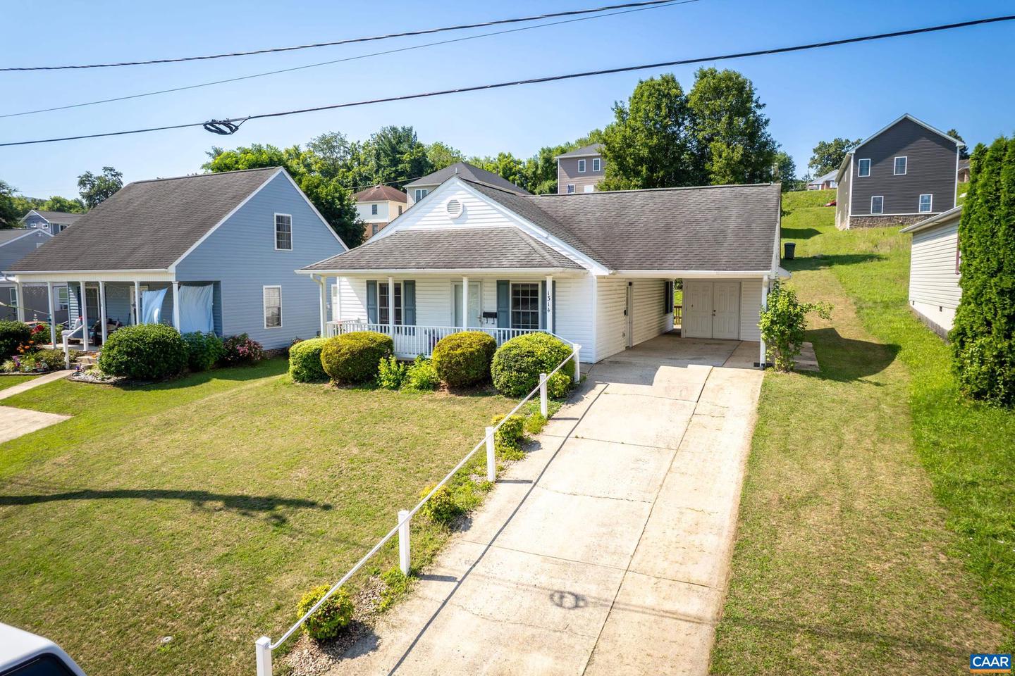 1314 3RD ST, WAYNESBORO, Virginia 22980, 2 Bedrooms Bedrooms, ,2 BathroomsBathrooms,Residential,For sale,1314 3RD ST,666751 MLS # 666751