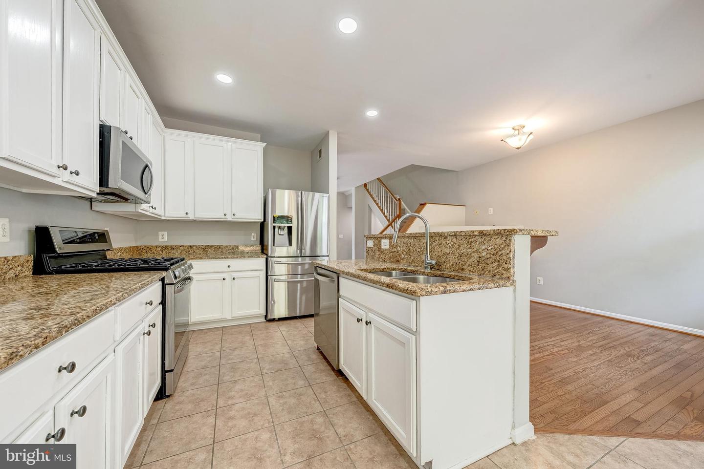 43122 FOREST EDGE SQ, ASHBURN, Virginia 20148, 3 Bedrooms Bedrooms, ,2 BathroomsBathrooms,Residential,For sale,43122 FOREST EDGE SQ,VALO2102140 MLS # VALO2102140