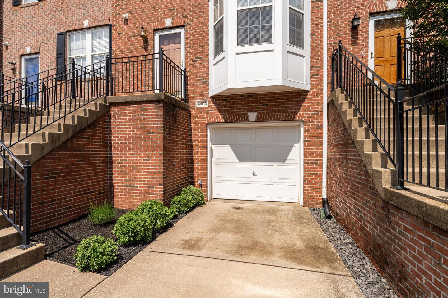 43122 FOREST EDGE SQ, ASHBURN, Virginia 20148, 3 Bedrooms Bedrooms, ,2 BathroomsBathrooms,Residential,For sale,43122 FOREST EDGE SQ,VALO2102140 MLS # VALO2102140