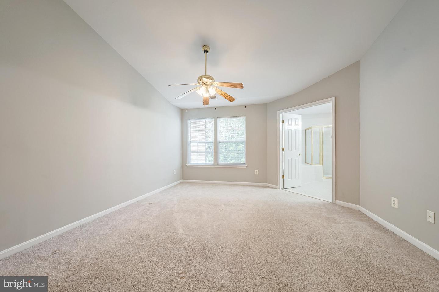43122 FOREST EDGE SQ, ASHBURN, Virginia 20148, 3 Bedrooms Bedrooms, ,2 BathroomsBathrooms,Residential,For sale,43122 FOREST EDGE SQ,VALO2102140 MLS # VALO2102140