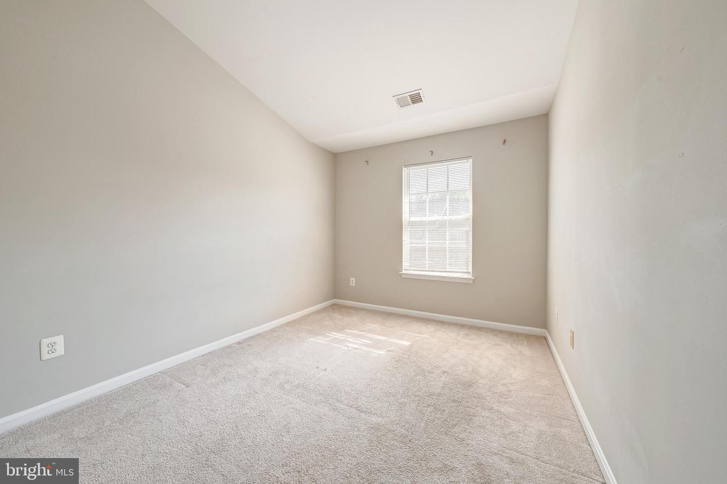 43122 FOREST EDGE SQ, ASHBURN, Virginia 20148, 3 Bedrooms Bedrooms, ,2 BathroomsBathrooms,Residential,For sale,43122 FOREST EDGE SQ,VALO2102140 MLS # VALO2102140