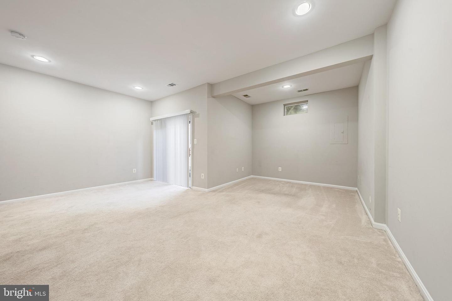 43122 FOREST EDGE SQ, ASHBURN, Virginia 20148, 3 Bedrooms Bedrooms, ,2 BathroomsBathrooms,Residential,For sale,43122 FOREST EDGE SQ,VALO2102140 MLS # VALO2102140