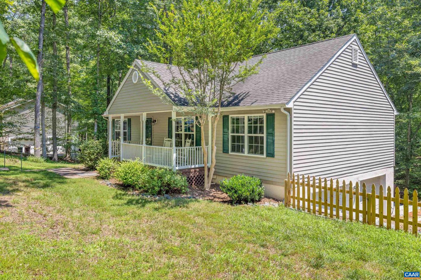 8 RIVERSIDE DR, PALMYRA, Virginia 22963, 4 Bedrooms Bedrooms, ,3 BathroomsBathrooms,Residential,For sale,8 RIVERSIDE DR,666758 MLS # 666758