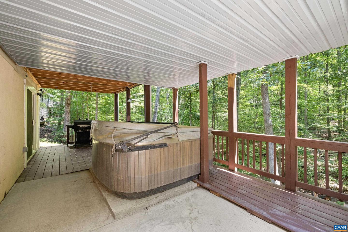 8 RIVERSIDE DR, PALMYRA, Virginia 22963, 4 Bedrooms Bedrooms, ,3 BathroomsBathrooms,Residential,For sale,8 RIVERSIDE DR,666758 MLS # 666758
