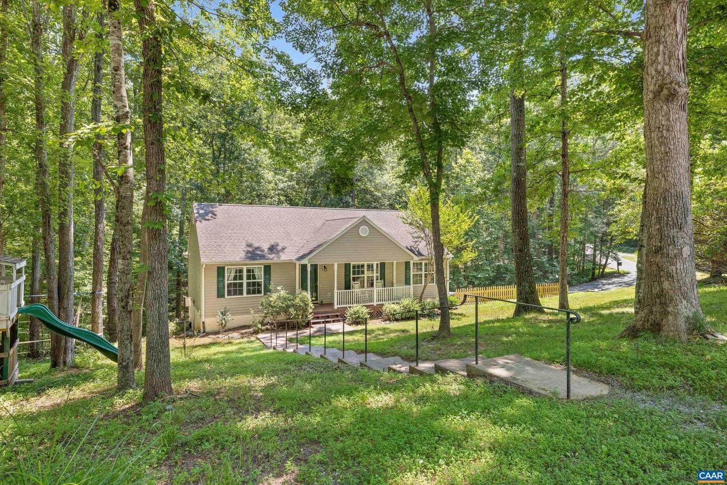 8 RIVERSIDE DR, PALMYRA, Virginia 22963, 4 Bedrooms Bedrooms, ,3 BathroomsBathrooms,Residential,For sale,8 RIVERSIDE DR,666758 MLS # 666758