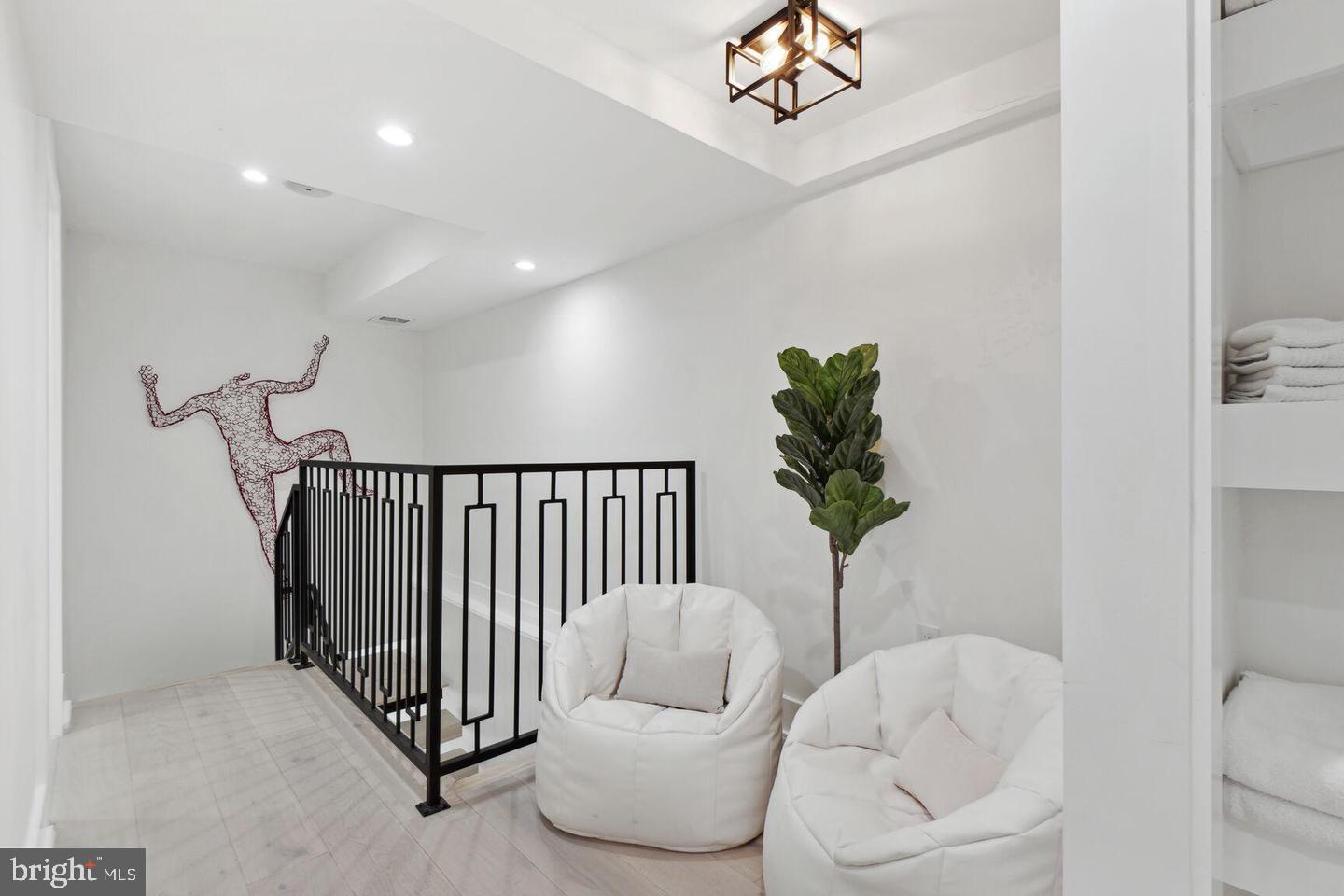2501 M ST NW #701, WASHINGTON, District Of Columbia 20037, 2 Bedrooms Bedrooms, ,2 BathroomsBathrooms,Residential,For sale,2501 M ST NW #701,DCDC2210386 MLS # DCDC2210386