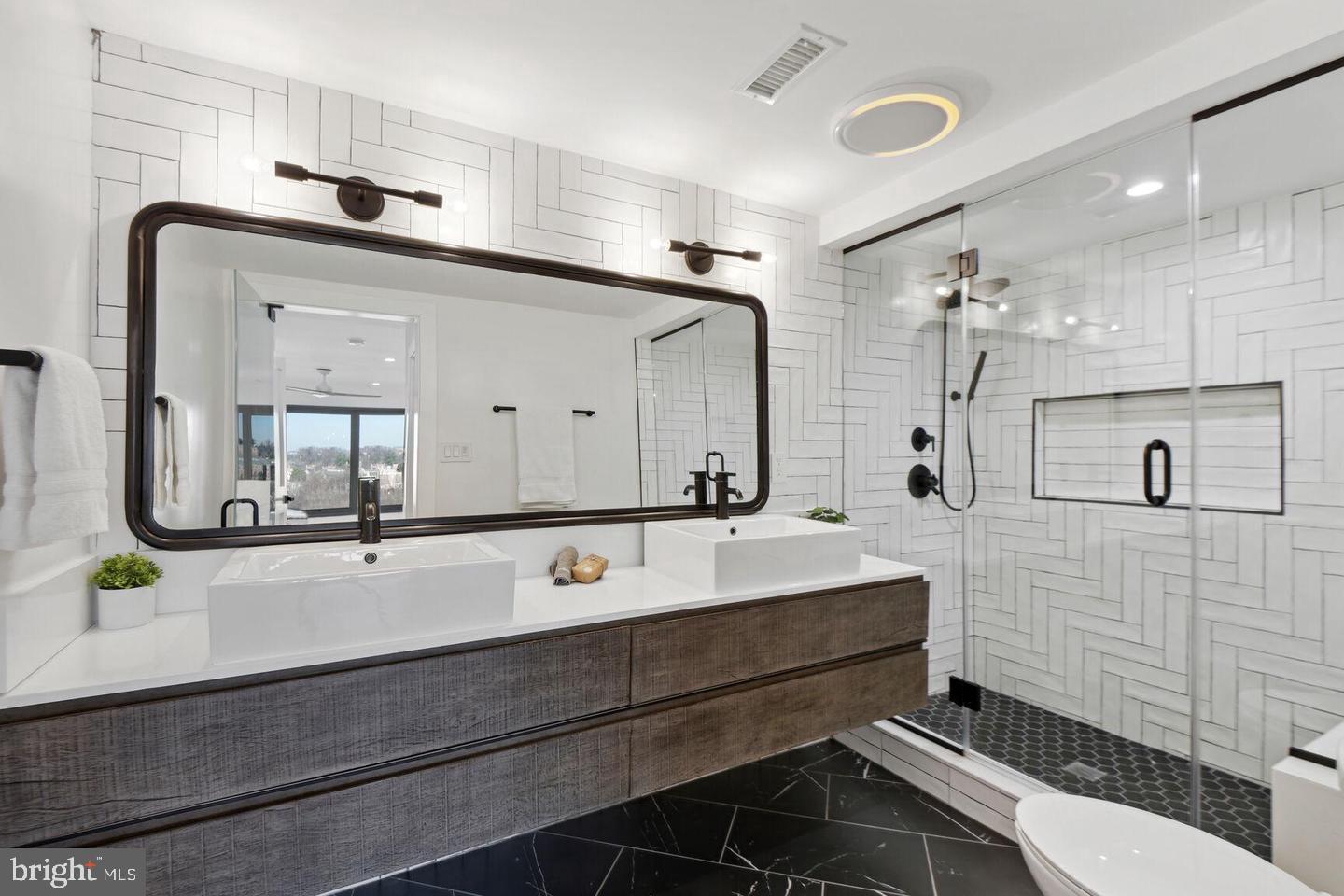2501 M ST NW #701, WASHINGTON, District Of Columbia 20037, 2 Bedrooms Bedrooms, ,2 BathroomsBathrooms,Residential,For sale,2501 M ST NW #701,DCDC2210386 MLS # DCDC2210386