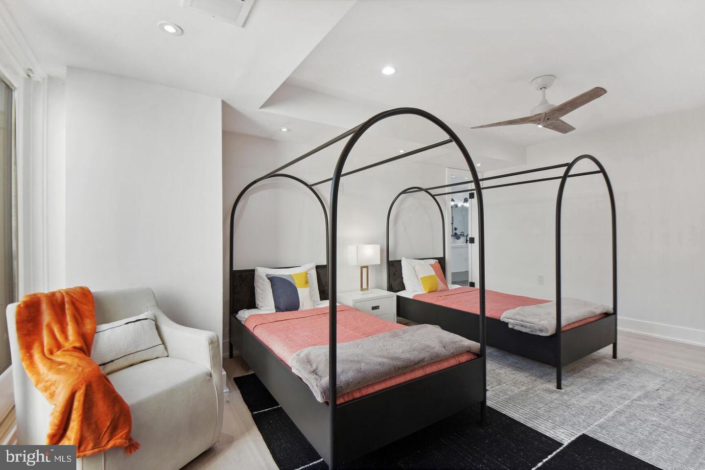 2501 M ST NW #701, WASHINGTON, District Of Columbia 20037, 2 Bedrooms Bedrooms, ,2 BathroomsBathrooms,Residential,For sale,2501 M ST NW #701,DCDC2210386 MLS # DCDC2210386