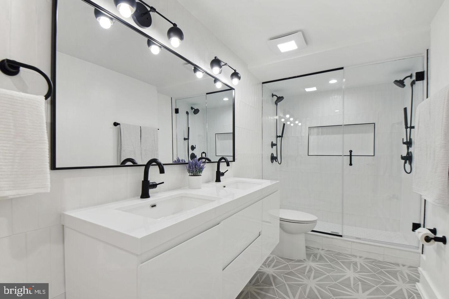 2501 M ST NW #701, WASHINGTON, District Of Columbia 20037, 2 Bedrooms Bedrooms, ,2 BathroomsBathrooms,Residential,For sale,2501 M ST NW #701,DCDC2210386 MLS # DCDC2210386