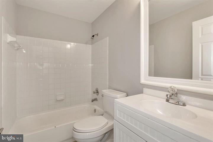 1031 GARDENVIEW LOOP, WOODBRIDGE, Virginia 22191, 3 Bedrooms Bedrooms, ,3 BathroomsBathrooms,Residential,For sale,1031 GARDENVIEW LOOP,VAPW2099246 MLS # VAPW2099246