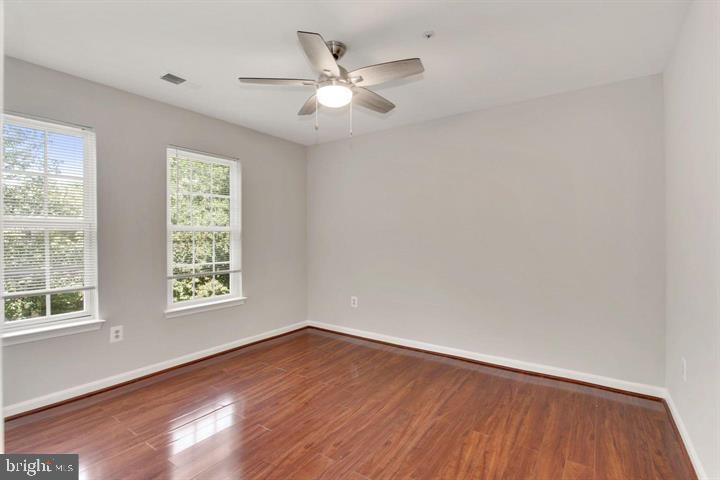 1031 GARDENVIEW LOOP, WOODBRIDGE, Virginia 22191, 3 Bedrooms Bedrooms, ,3 BathroomsBathrooms,Residential,For sale,1031 GARDENVIEW LOOP,VAPW2099246 MLS # VAPW2099246