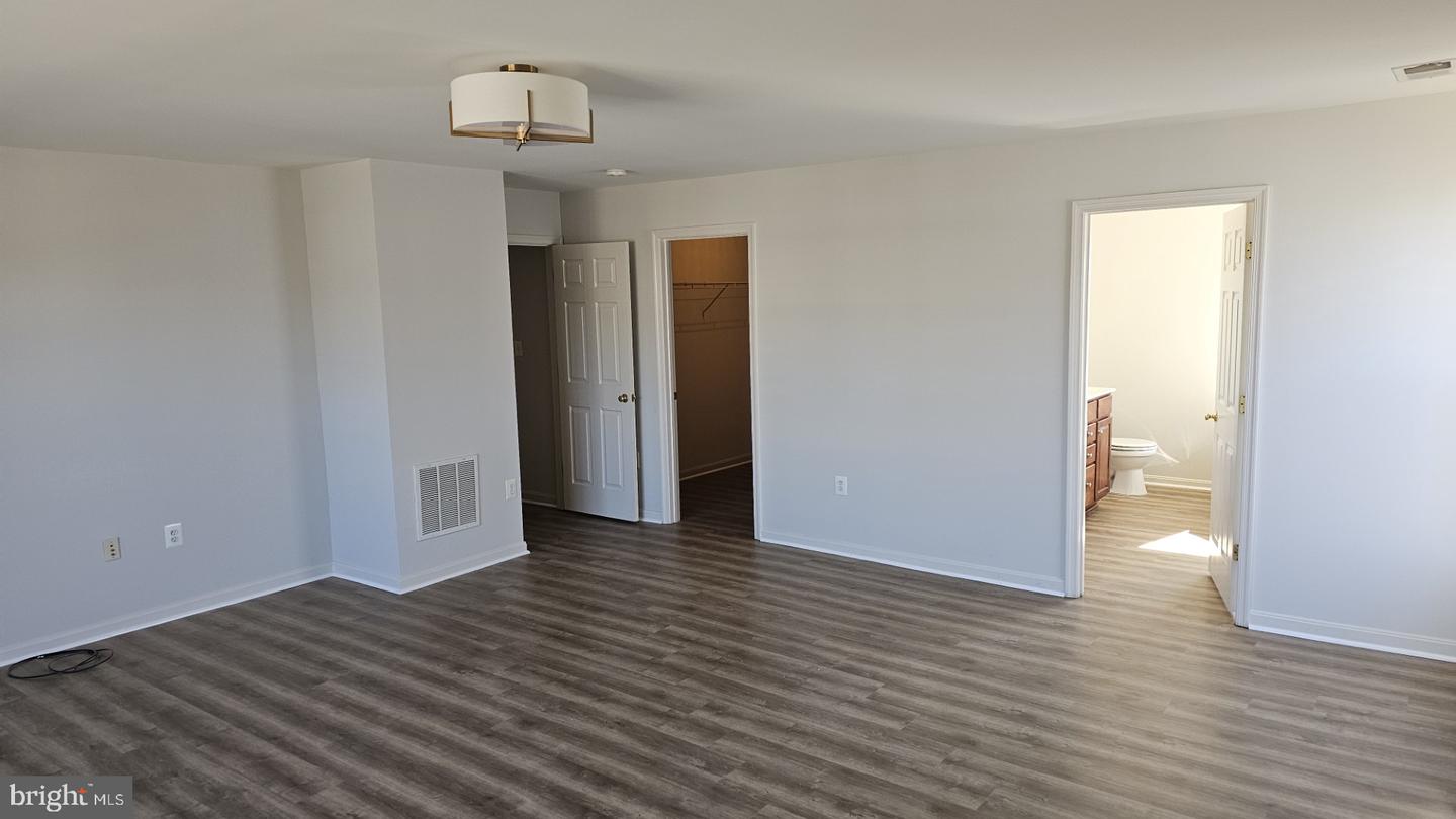 233 MACKENZIE LN, STEPHENSON, Virginia 22656, 5 Bedrooms Bedrooms, ,2 BathroomsBathrooms,Residential,For sale,233 MACKENZIE LN,VAFV2026728 MLS # VAFV2026728