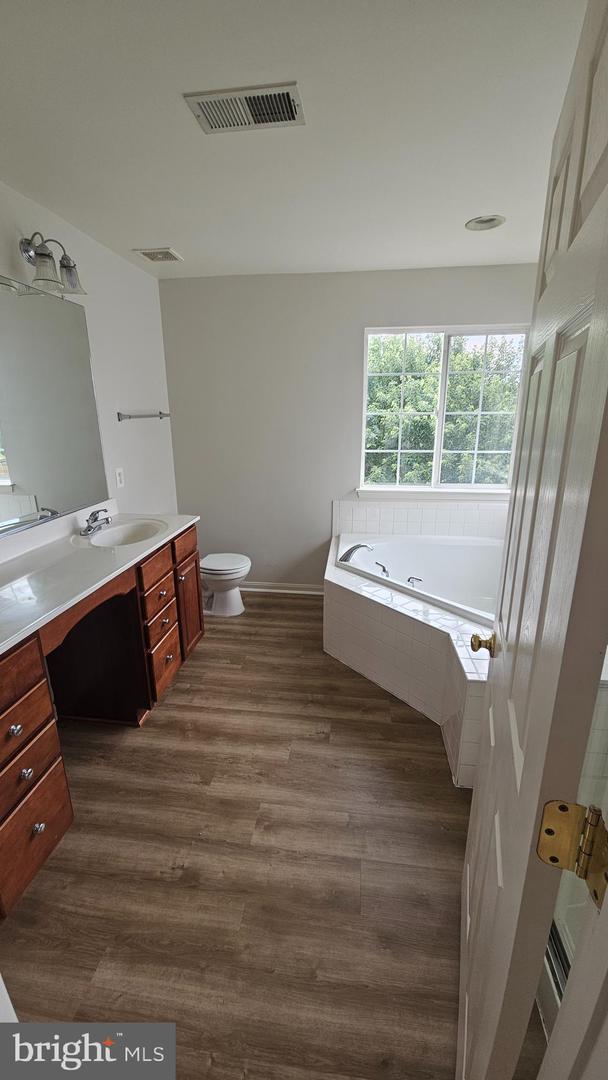 233 MACKENZIE LN, STEPHENSON, Virginia 22656, 5 Bedrooms Bedrooms, ,2 BathroomsBathrooms,Residential,For sale,233 MACKENZIE LN,VAFV2026728 MLS # VAFV2026728