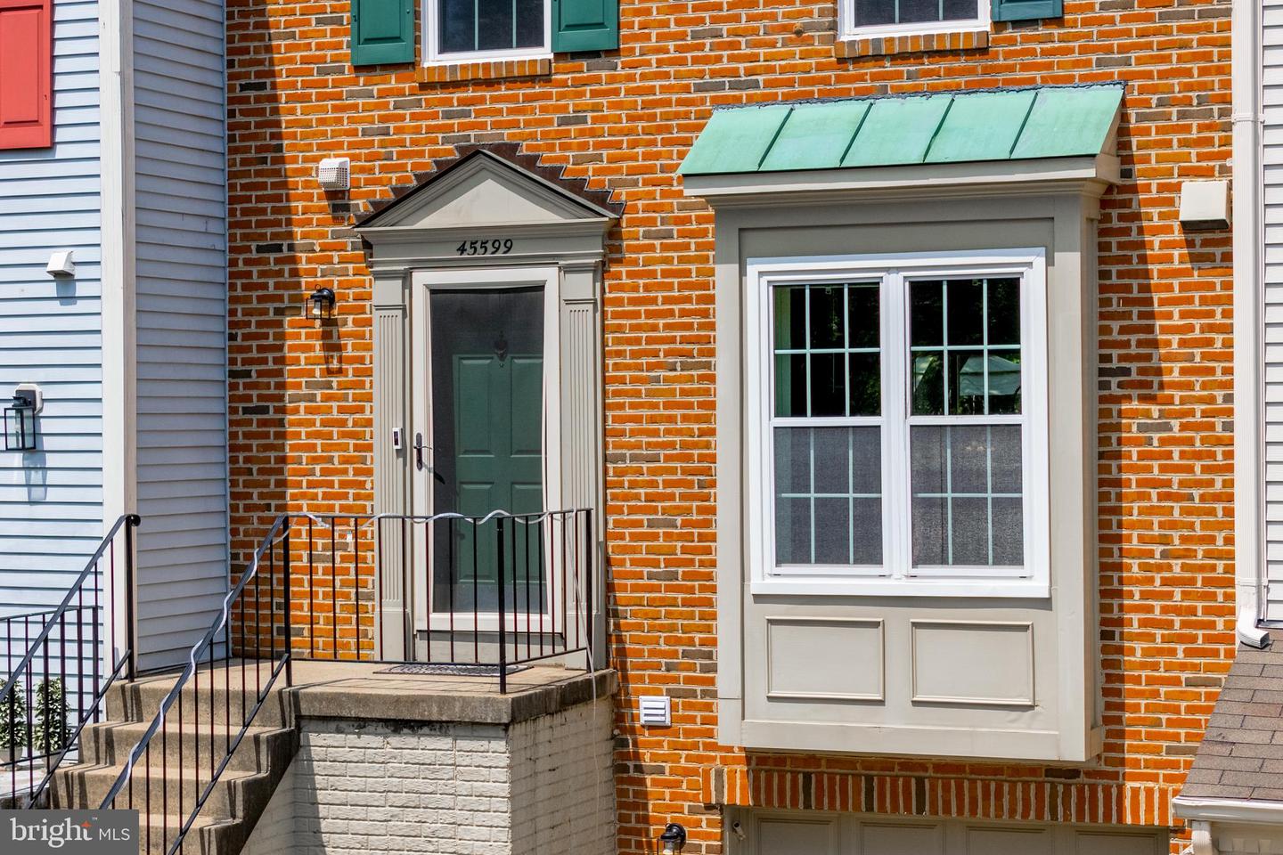 45599 WHITCOMB SQ, STERLING, Virginia 20166, 4 Bedrooms Bedrooms, 11 Rooms Rooms,3 BathroomsBathrooms,Residential,For sale,45599 WHITCOMB SQ,VALO2092998 MLS # VALO2092998