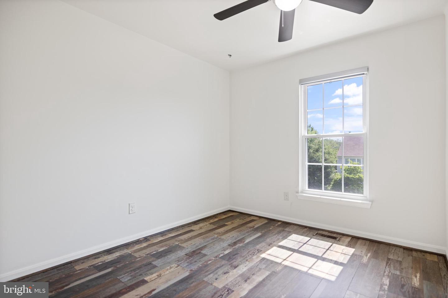 45599 WHITCOMB SQ, STERLING, Virginia 20166, 4 Bedrooms Bedrooms, 11 Rooms Rooms,3 BathroomsBathrooms,Residential,For sale,45599 WHITCOMB SQ,VALO2092998 MLS # VALO2092998