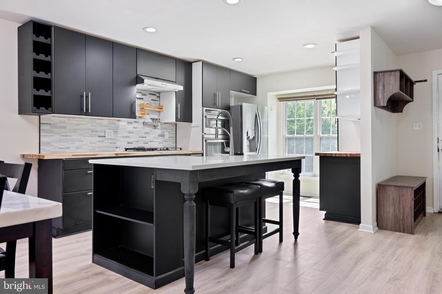 45599 WHITCOMB SQ, STERLING, Virginia 20166, 4 Bedrooms Bedrooms, 11 Rooms Rooms,3 BathroomsBathrooms,Residential,For sale,45599 WHITCOMB SQ,VALO2092998 MLS # VALO2092998
