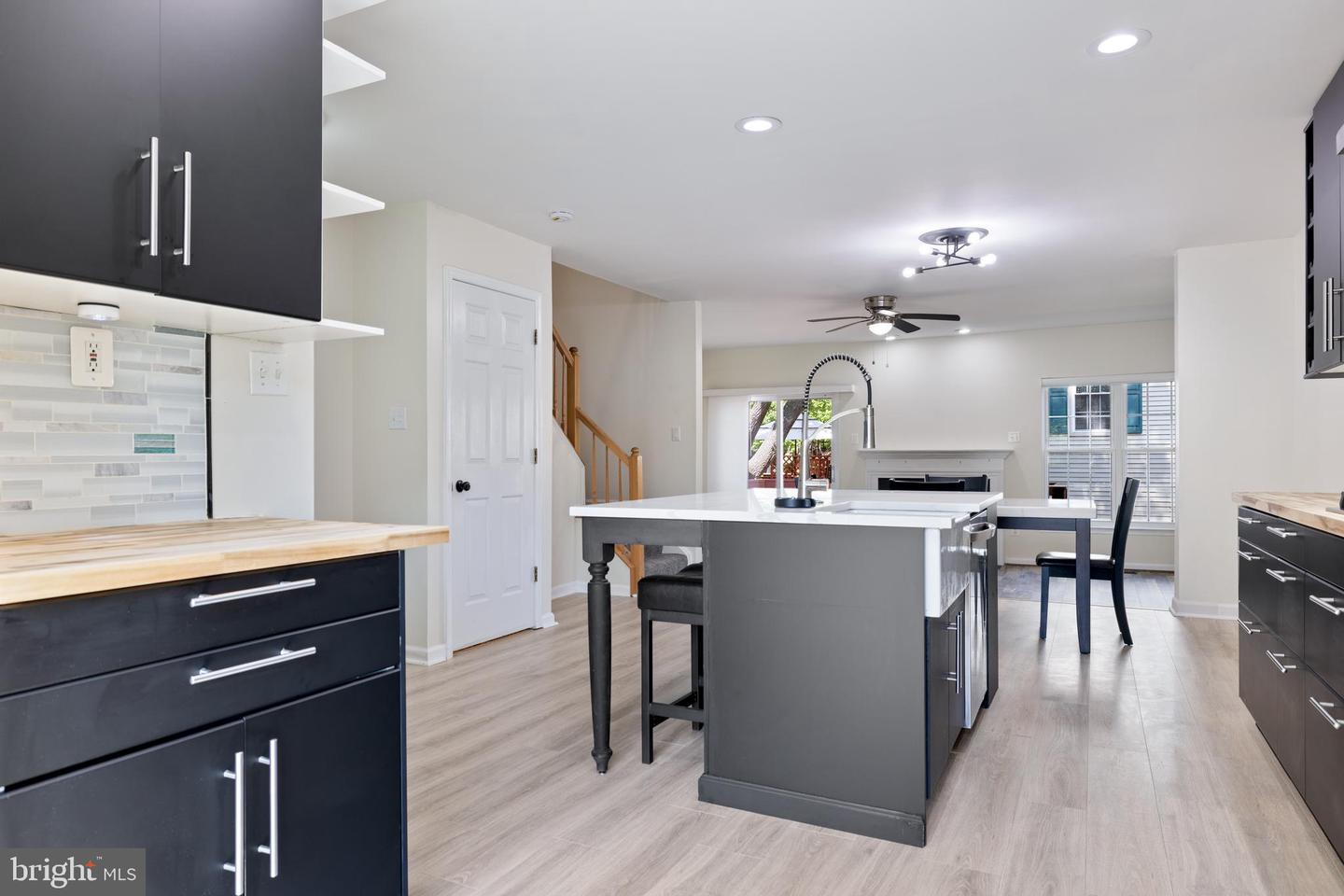 45599 WHITCOMB SQ, STERLING, Virginia 20166, 4 Bedrooms Bedrooms, 11 Rooms Rooms,3 BathroomsBathrooms,Residential,For sale,45599 WHITCOMB SQ,VALO2092998 MLS # VALO2092998