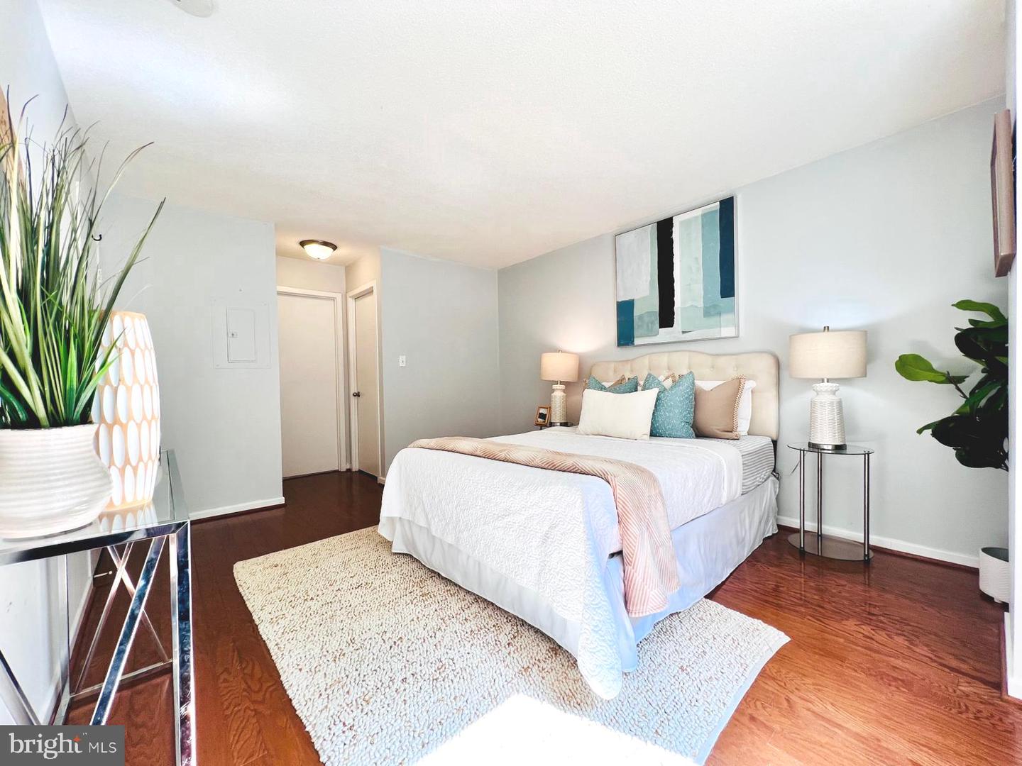 2111 WISCONSIN AVE NW #110, WASHINGTON, District Of Columbia 20007, 1 Bedroom Bedrooms, 3 Rooms Rooms,1 BathroomBathrooms,Residential,For sale,2111 WISCONSIN AVE NW #110,DCDC2197308 MLS # DCDC2197308