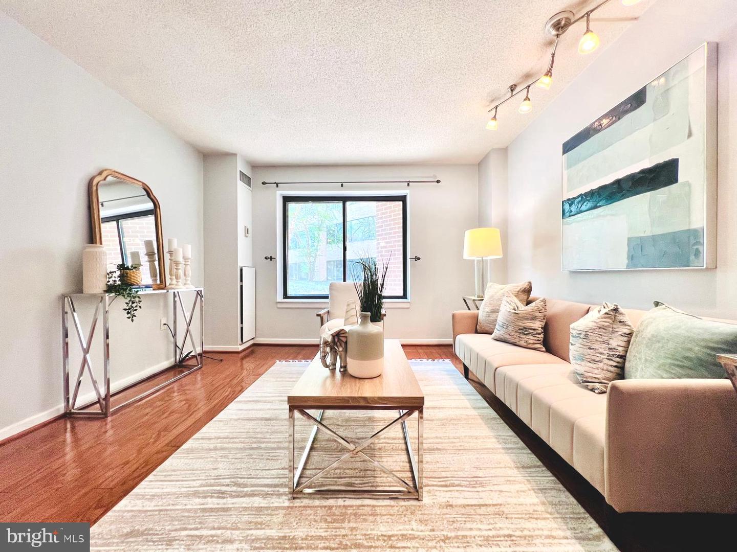 2111 WISCONSIN AVE NW #110, WASHINGTON, District Of Columbia 20007, 1 Bedroom Bedrooms, 3 Rooms Rooms,1 BathroomBathrooms,Residential,For sale,2111 WISCONSIN AVE NW #110,DCDC2197308 MLS # DCDC2197308