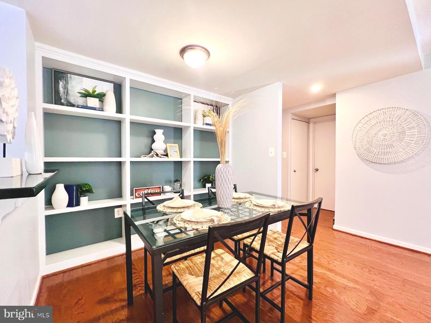 2111 WISCONSIN AVE NW #110, WASHINGTON, District Of Columbia 20007, 1 Bedroom Bedrooms, 3 Rooms Rooms,1 BathroomBathrooms,Residential,For sale,2111 WISCONSIN AVE NW #110,DCDC2197308 MLS # DCDC2197308