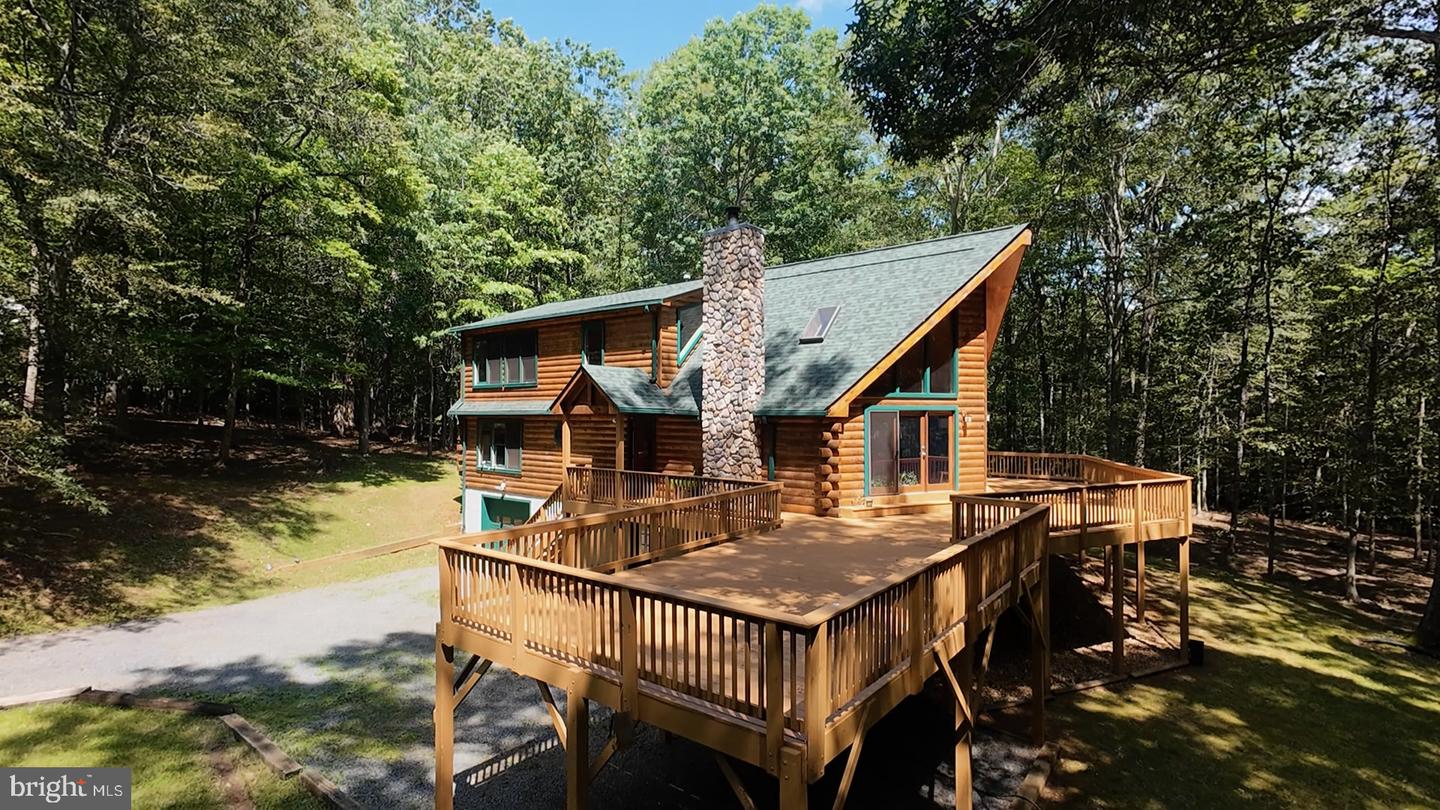 16091 GOSSUM CT, HAYMARKET, Virginia 20169, 4 Bedrooms Bedrooms, ,3 BathroomsBathrooms,Residential,For sale,16091 GOSSUM CT,VAPW2093558 MLS # VAPW2093558