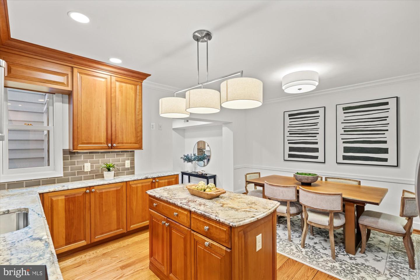 918 S SAINT ASAPH ST, ALEXANDRIA, Virginia 22314, 2 Bedrooms Bedrooms, 8 Rooms Rooms,3 BathroomsBathrooms,Residential,For sale,918 S SAINT ASAPH ST,VAAX2045120 MLS # VAAX2045120