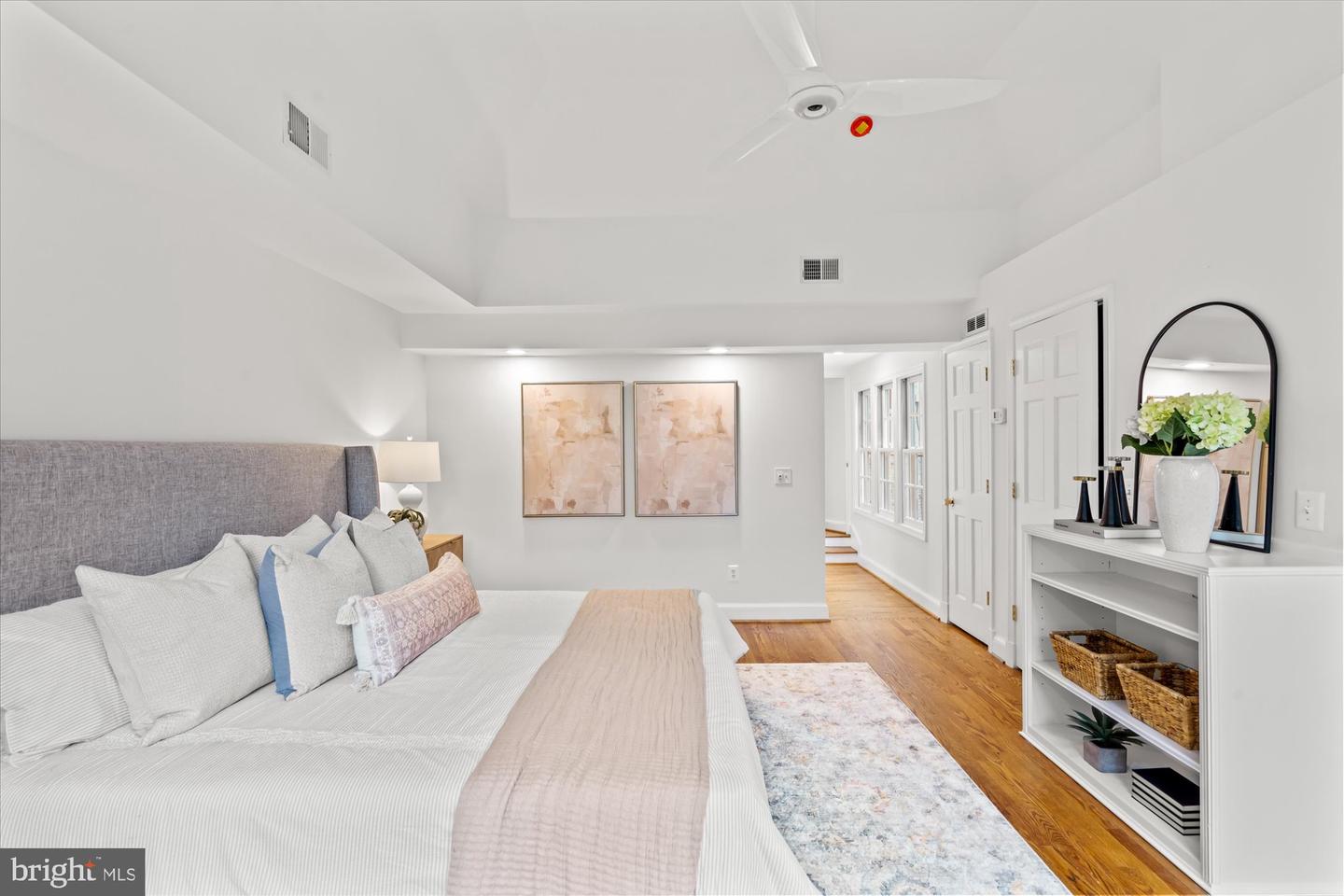 918 S SAINT ASAPH ST, ALEXANDRIA, Virginia 22314, 2 Bedrooms Bedrooms, 8 Rooms Rooms,3 BathroomsBathrooms,Residential,For sale,918 S SAINT ASAPH ST,VAAX2045120 MLS # VAAX2045120