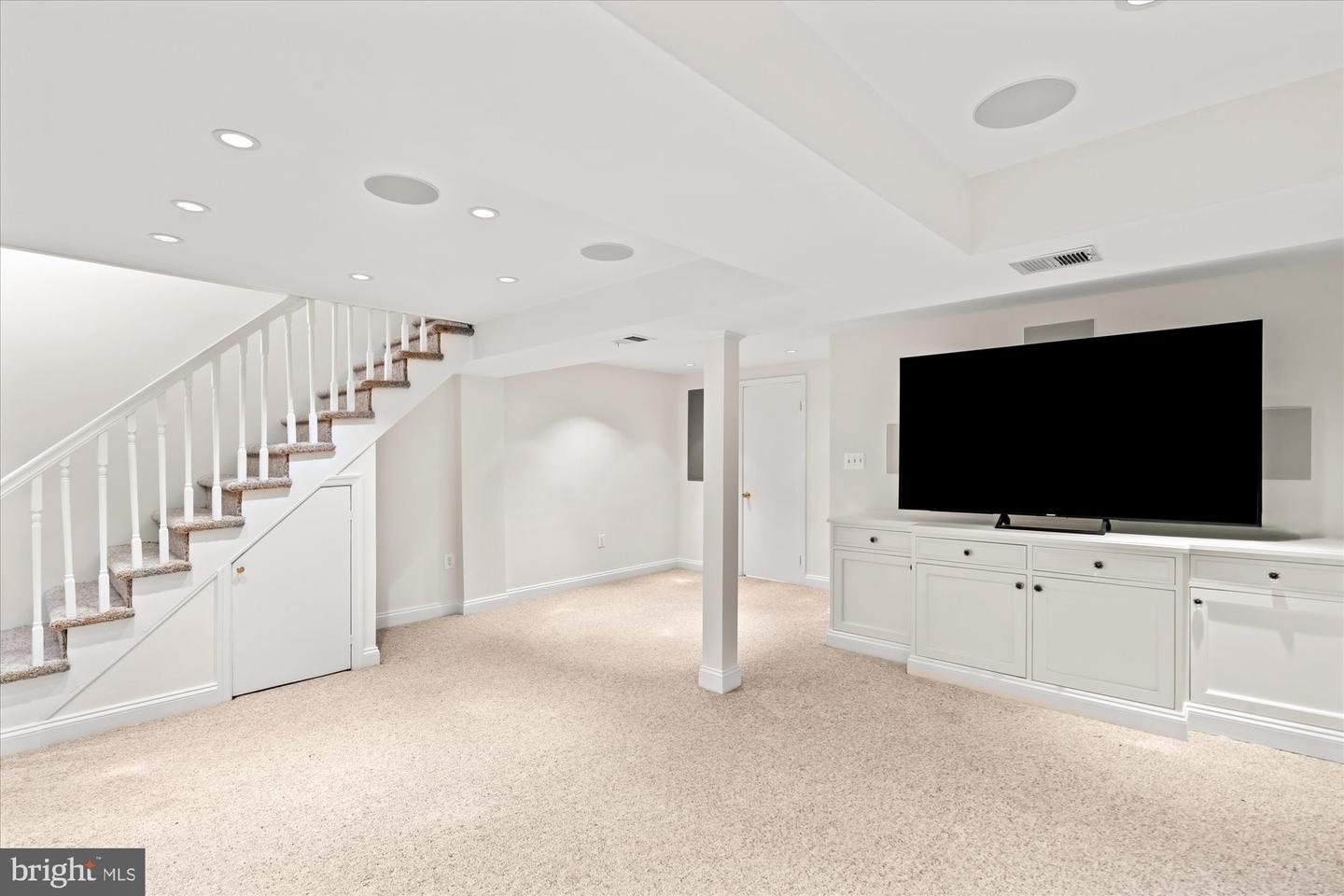 918 S SAINT ASAPH ST, ALEXANDRIA, Virginia 22314, 2 Bedrooms Bedrooms, 8 Rooms Rooms,3 BathroomsBathrooms,Residential,For sale,918 S SAINT ASAPH ST,VAAX2045120 MLS # VAAX2045120