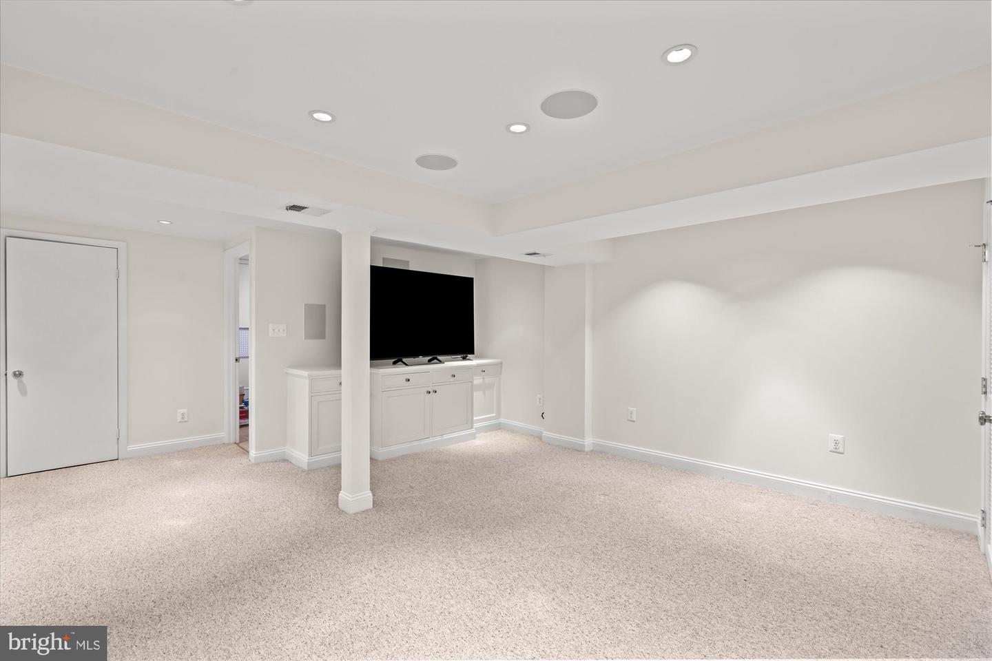 918 S SAINT ASAPH ST, ALEXANDRIA, Virginia 22314, 2 Bedrooms Bedrooms, 8 Rooms Rooms,3 BathroomsBathrooms,Residential,For sale,918 S SAINT ASAPH ST,VAAX2045120 MLS # VAAX2045120