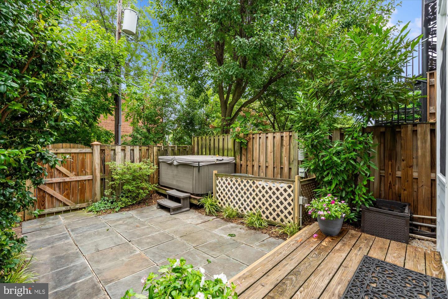918 S SAINT ASAPH ST, ALEXANDRIA, Virginia 22314, 2 Bedrooms Bedrooms, 8 Rooms Rooms,3 BathroomsBathrooms,Residential,For sale,918 S SAINT ASAPH ST,VAAX2045120 MLS # VAAX2045120