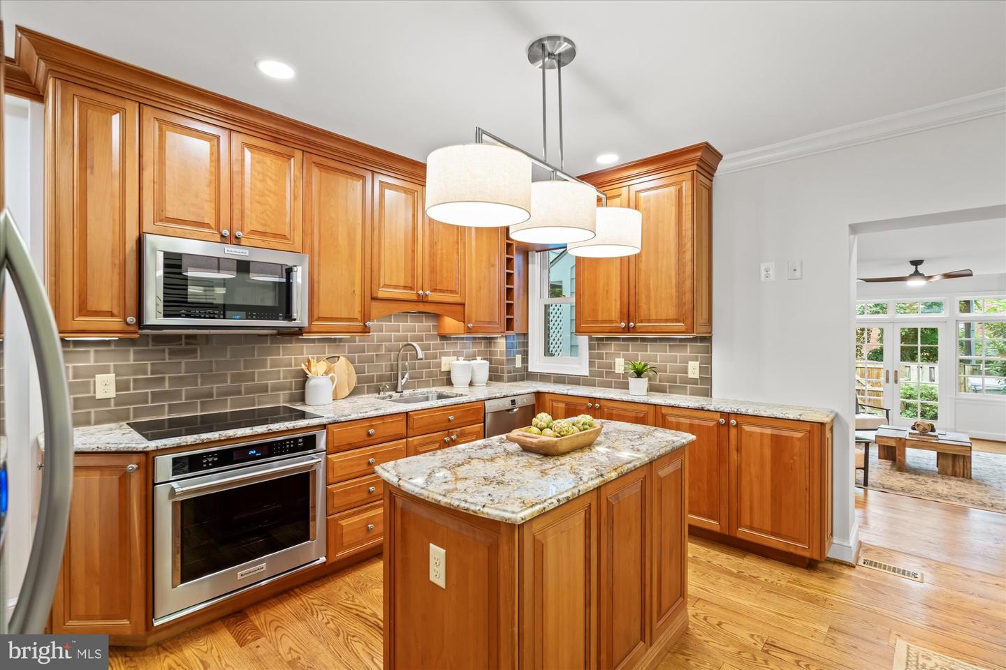 918 S SAINT ASAPH ST, ALEXANDRIA, Virginia 22314, 2 Bedrooms Bedrooms, 8 Rooms Rooms,3 BathroomsBathrooms,Residential,For sale,918 S SAINT ASAPH ST,VAAX2045120 MLS # VAAX2045120