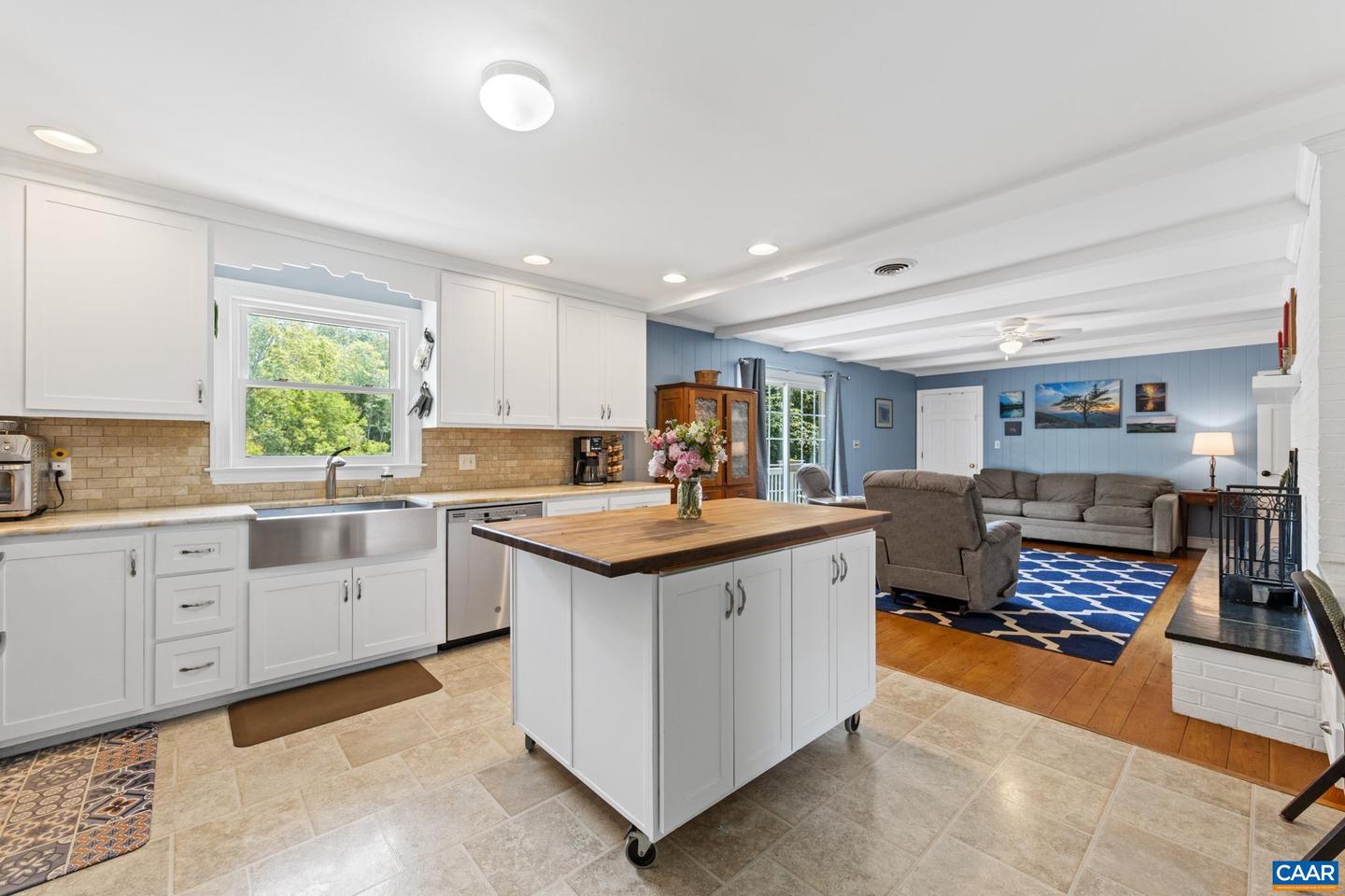 102 BOLLINGBROOK DR, CHARLOTTESVILLE, Virginia 22911, 3 Bedrooms Bedrooms, ,3 BathroomsBathrooms,Residential,For sale,102 BOLLINGBROOK DR,664326 MLS # 664326