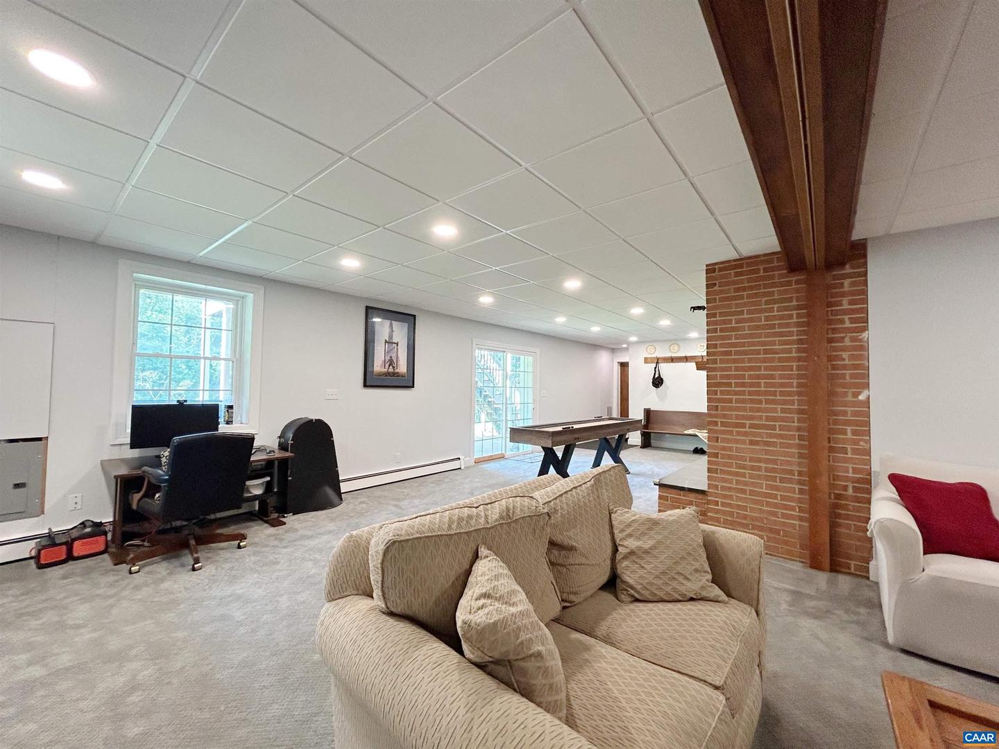 102 BOLLINGBROOK DR, CHARLOTTESVILLE, Virginia 22911, 3 Bedrooms Bedrooms, ,3 BathroomsBathrooms,Residential,For sale,102 BOLLINGBROOK DR,664326 MLS # 664326