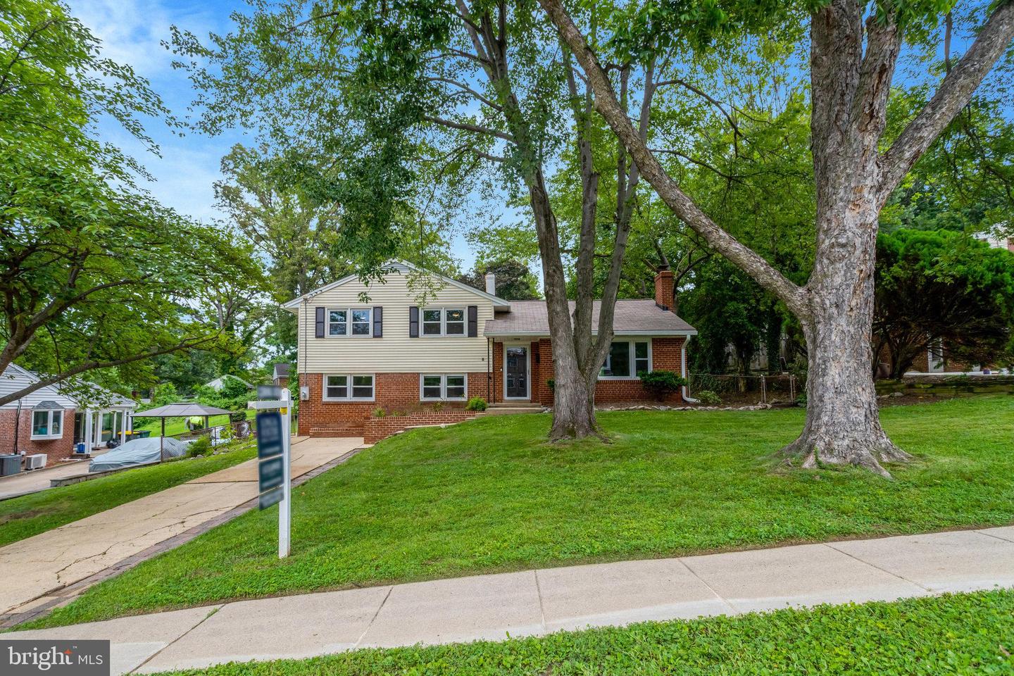 7507 MENDOTA PL, SPRINGFIELD, Virginia 22150, 4 Bedrooms Bedrooms, ,2 BathroomsBathrooms,Residential,For sale,7507 MENDOTA PL,VAFX2241042 MLS # VAFX2241042