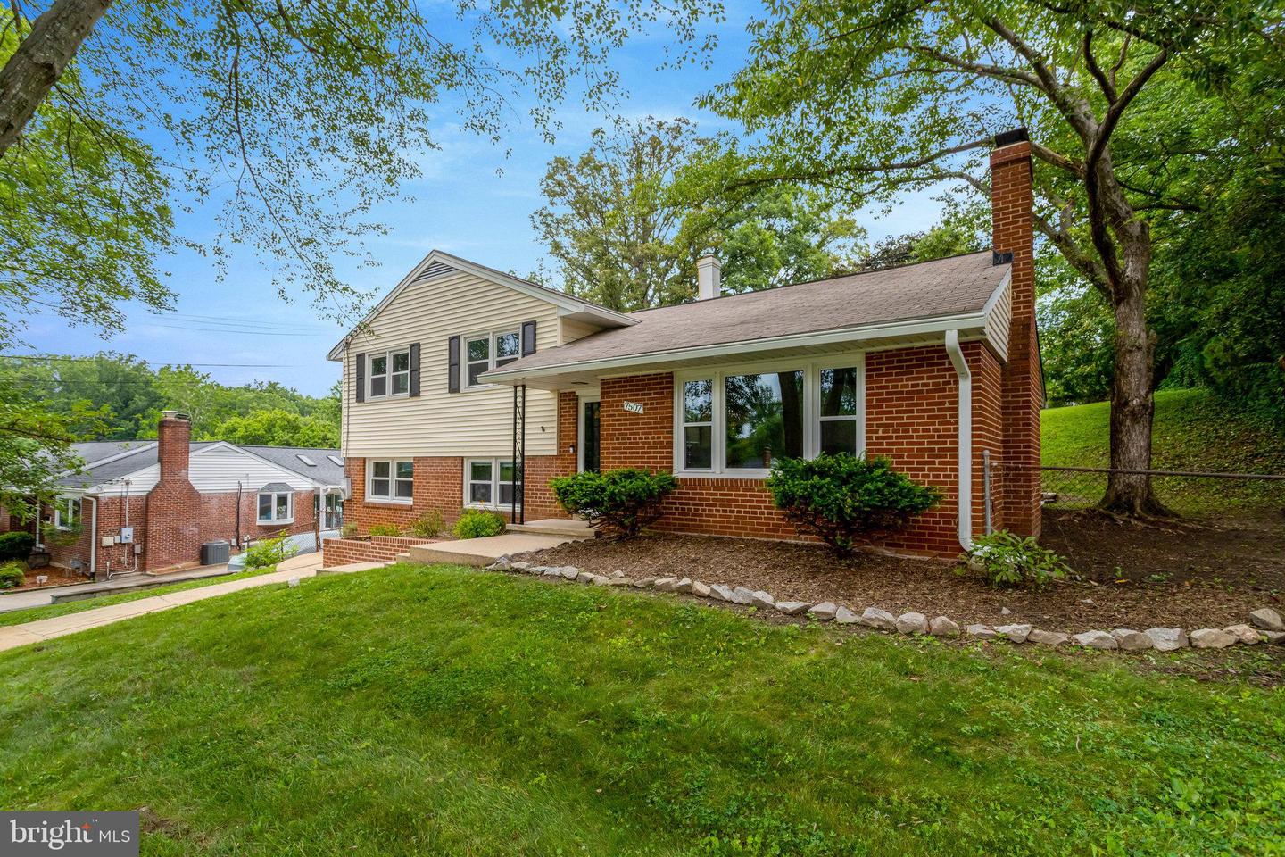 7507 MENDOTA PL, SPRINGFIELD, Virginia 22150, 4 Bedrooms Bedrooms, ,2 BathroomsBathrooms,Residential,For sale,7507 MENDOTA PL,VAFX2241042 MLS # VAFX2241042