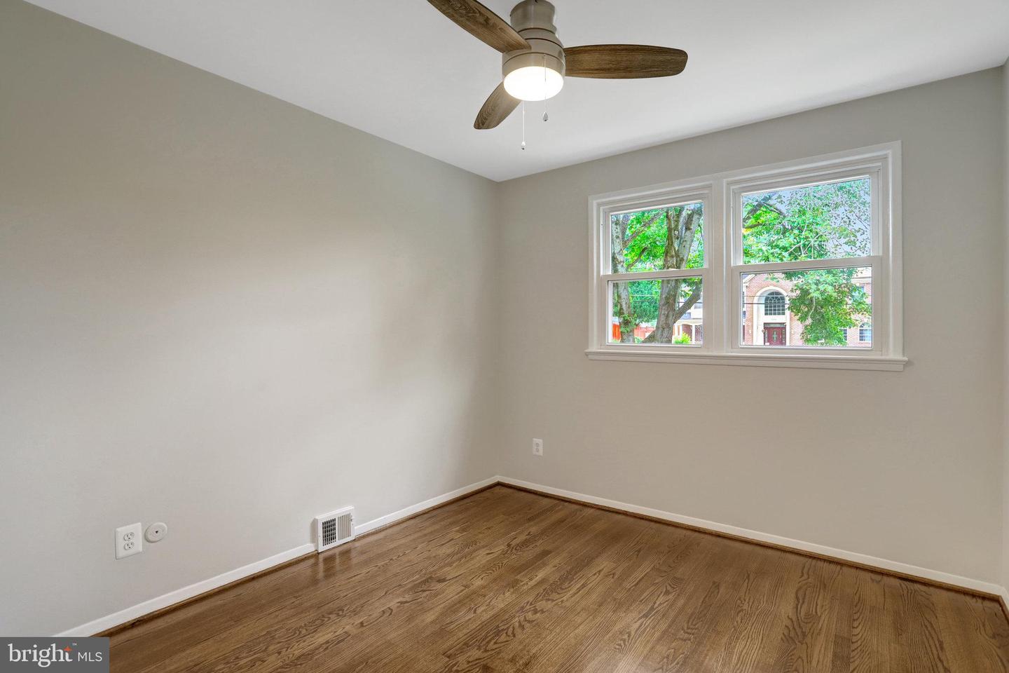 7507 MENDOTA PL, SPRINGFIELD, Virginia 22150, 4 Bedrooms Bedrooms, ,2 BathroomsBathrooms,Residential,For sale,7507 MENDOTA PL,VAFX2241042 MLS # VAFX2241042