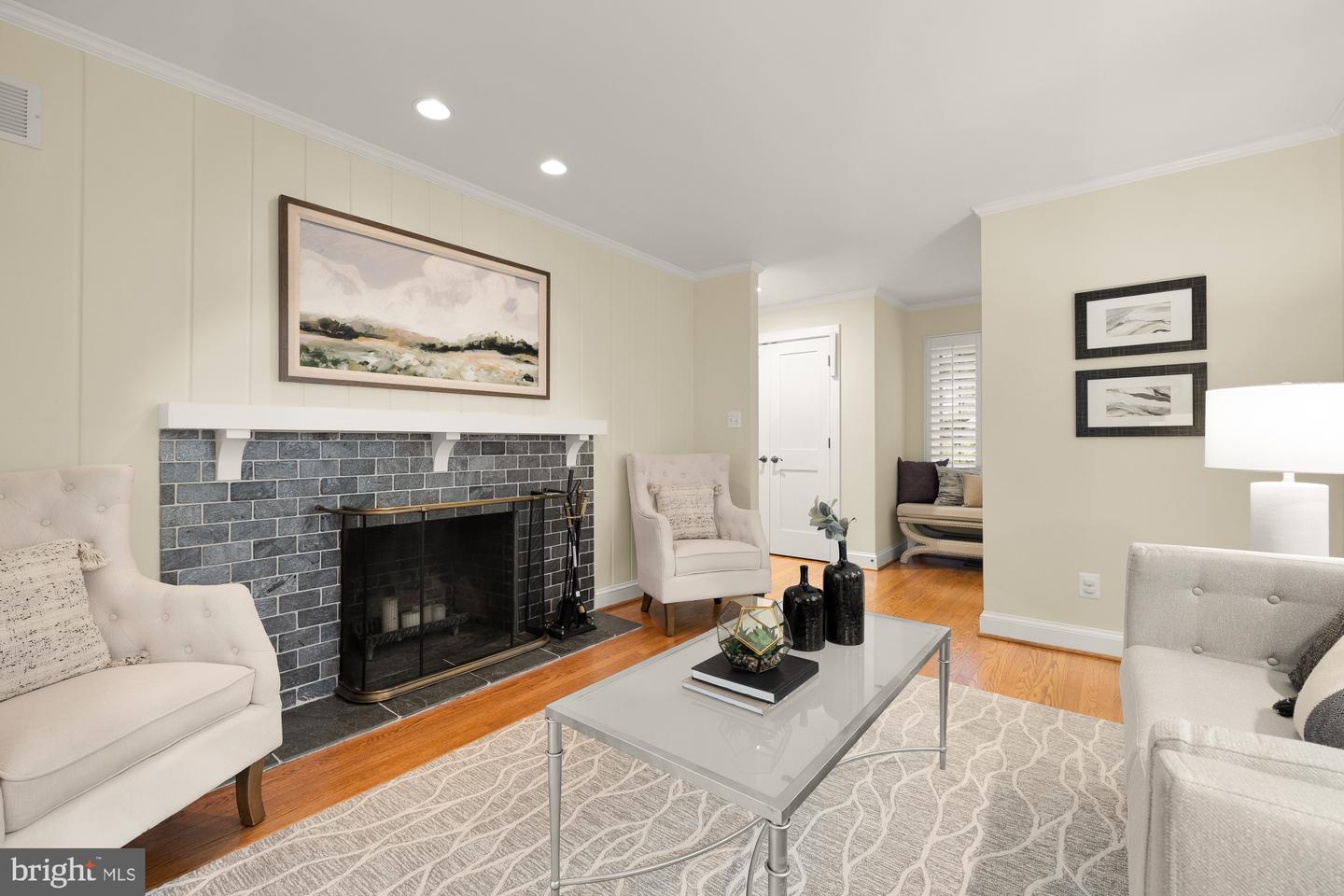 811 26TH PL S, ARLINGTON, Virginia 22202, 4 Bedrooms Bedrooms, ,4 BathroomsBathrooms,Residential,For sale,811 26TH PL S,VAAR2057586 MLS # VAAR2057586