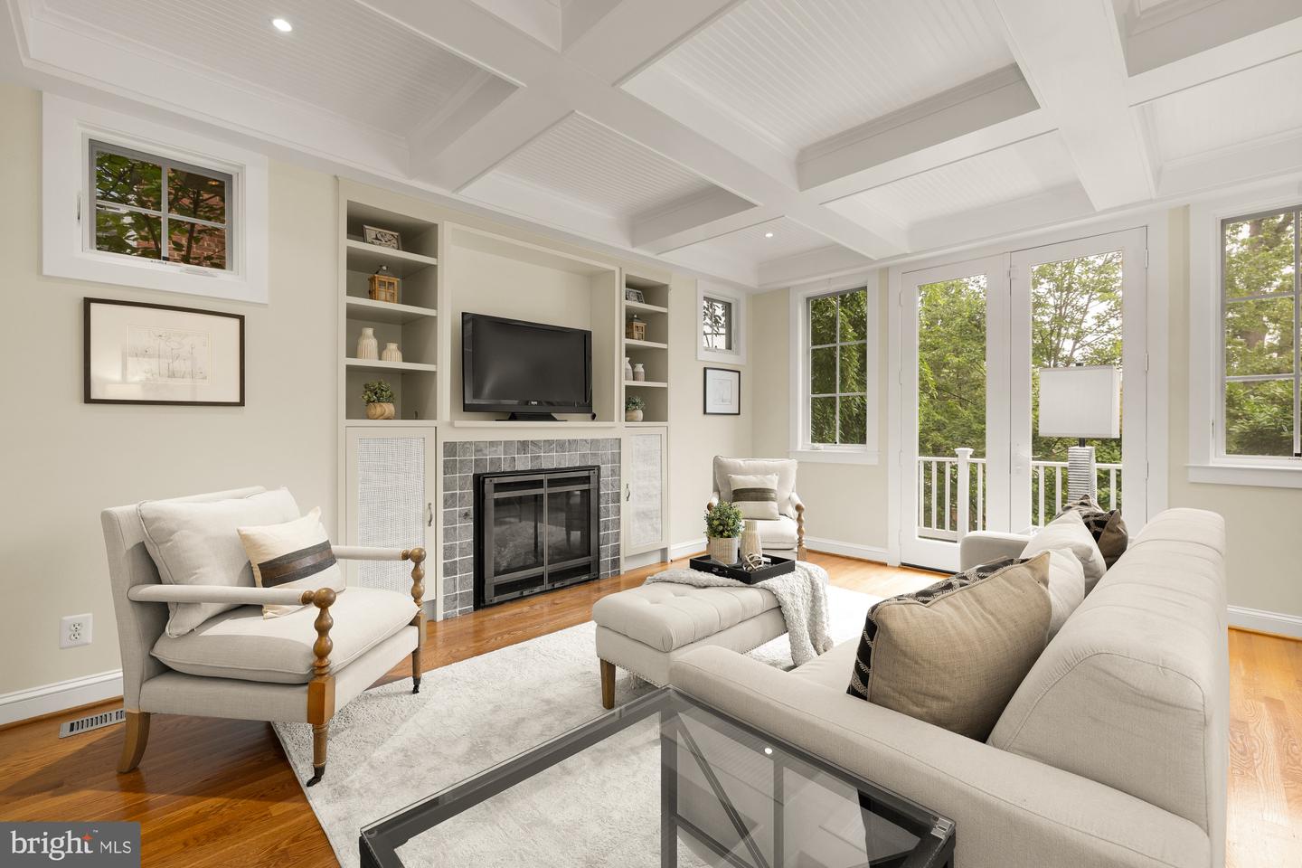 811 26TH PL S, ARLINGTON, Virginia 22202, 4 Bedrooms Bedrooms, ,4 BathroomsBathrooms,Residential,For sale,811 26TH PL S,VAAR2057586 MLS # VAAR2057586