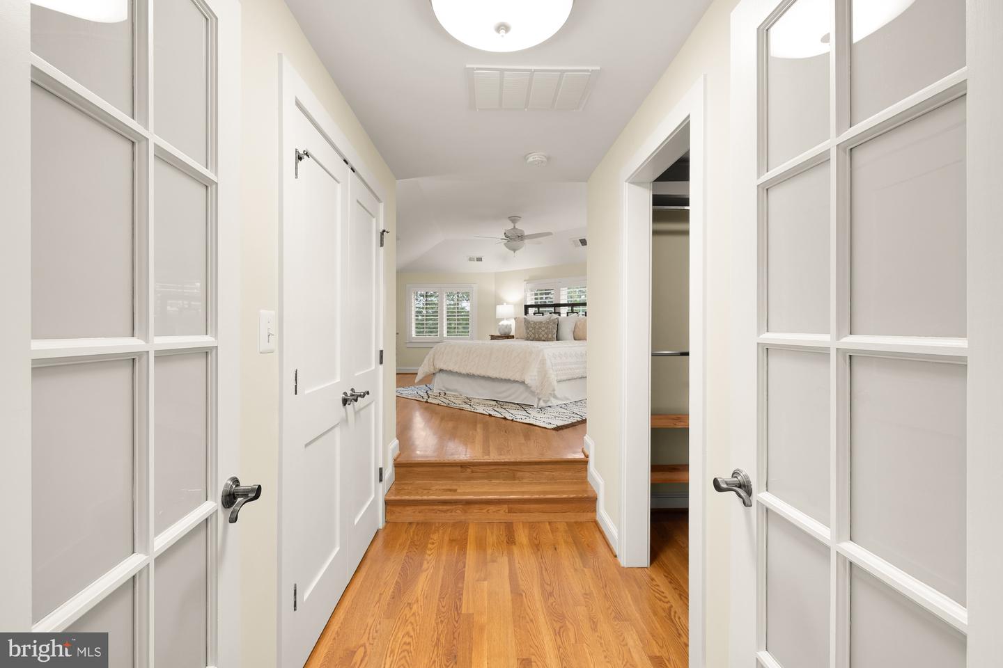 811 26TH PL S, ARLINGTON, Virginia 22202, 4 Bedrooms Bedrooms, ,4 BathroomsBathrooms,Residential,For sale,811 26TH PL S,VAAR2057586 MLS # VAAR2057586