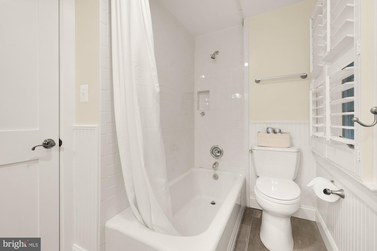 811 26TH PL S, ARLINGTON, Virginia 22202, 4 Bedrooms Bedrooms, ,4 BathroomsBathrooms,Residential,For sale,811 26TH PL S,VAAR2057586 MLS # VAAR2057586