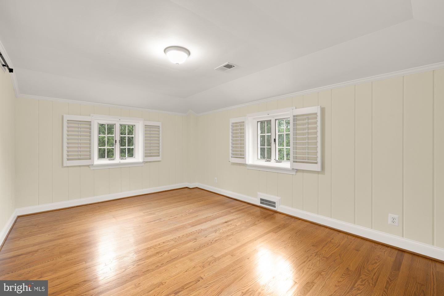 811 26TH PL S, ARLINGTON, Virginia 22202, 4 Bedrooms Bedrooms, ,4 BathroomsBathrooms,Residential,For sale,811 26TH PL S,VAAR2057586 MLS # VAAR2057586