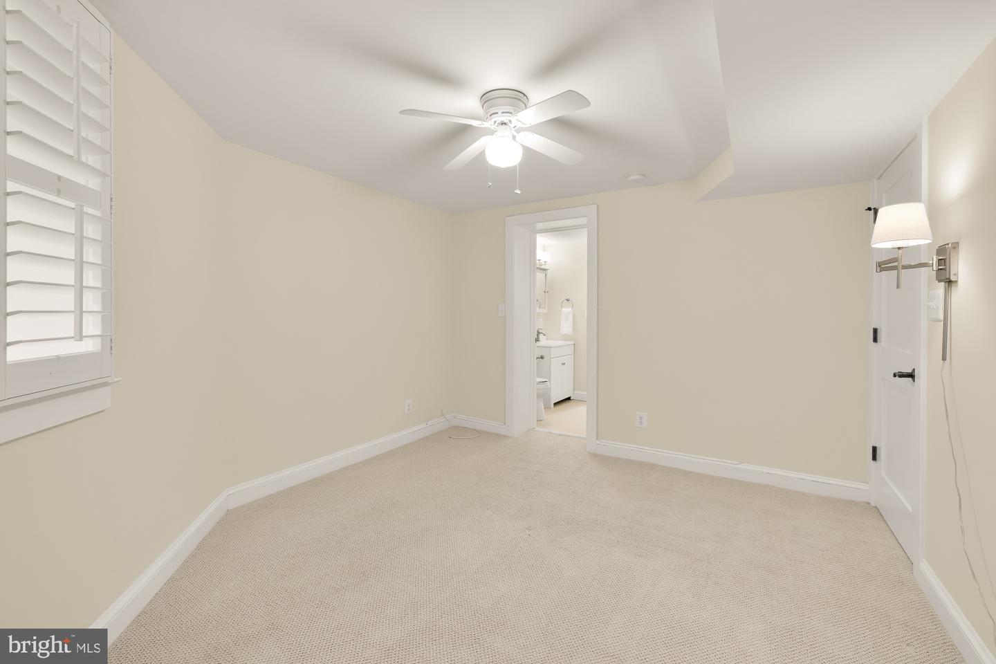 811 26TH PL S, ARLINGTON, Virginia 22202, 4 Bedrooms Bedrooms, ,4 BathroomsBathrooms,Residential,For sale,811 26TH PL S,VAAR2057586 MLS # VAAR2057586