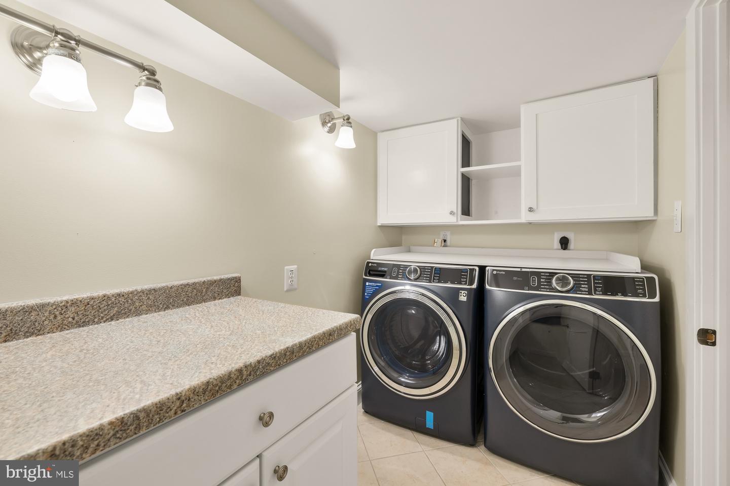 811 26TH PL S, ARLINGTON, Virginia 22202, 4 Bedrooms Bedrooms, ,4 BathroomsBathrooms,Residential,For sale,811 26TH PL S,VAAR2057586 MLS # VAAR2057586
