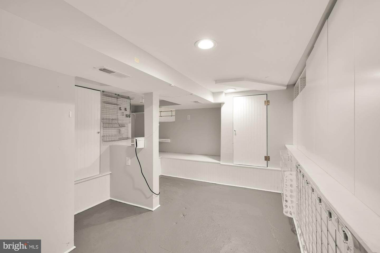811 26TH PL S, ARLINGTON, Virginia 22202, 4 Bedrooms Bedrooms, ,4 BathroomsBathrooms,Residential,For sale,811 26TH PL S,VAAR2057586 MLS # VAAR2057586