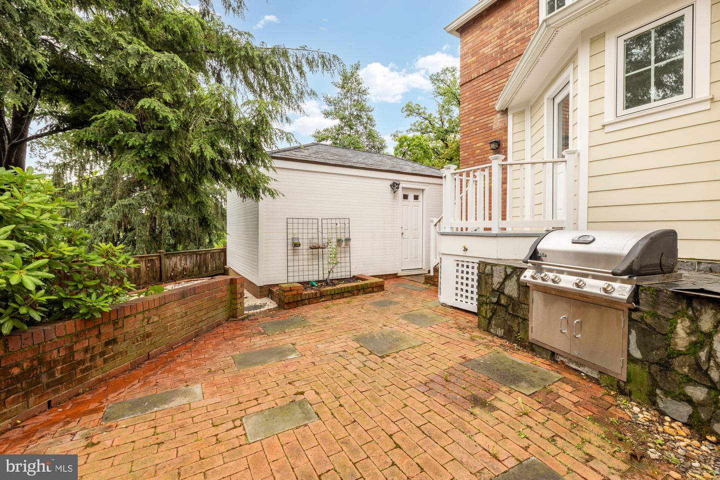 811 26TH PL S, ARLINGTON, Virginia 22202, 4 Bedrooms Bedrooms, ,4 BathroomsBathrooms,Residential,For sale,811 26TH PL S,VAAR2057586 MLS # VAAR2057586