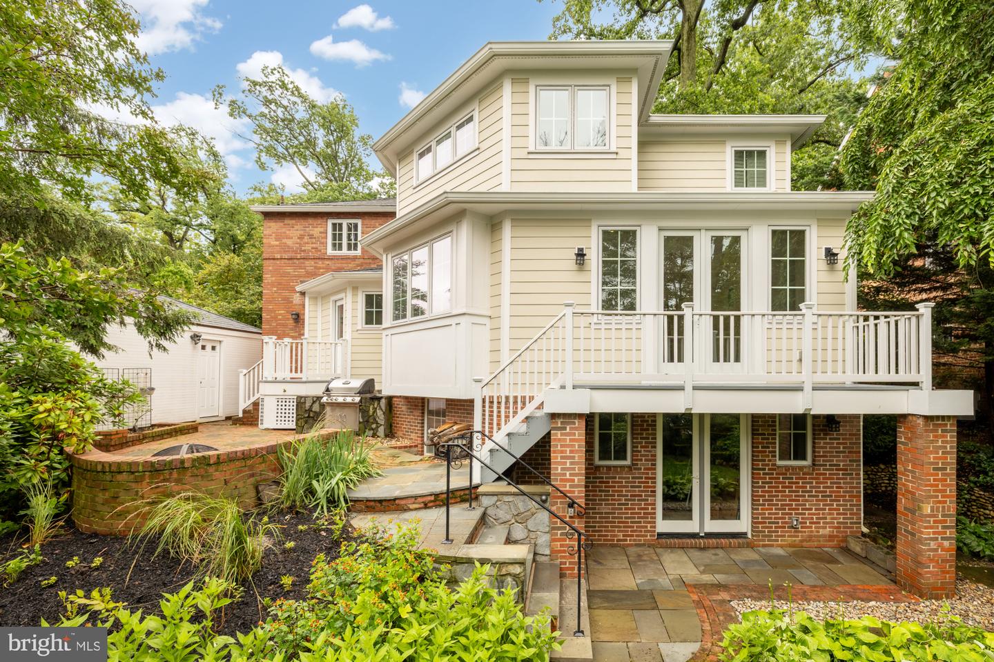 811 26TH PL S, ARLINGTON, Virginia 22202, 4 Bedrooms Bedrooms, ,4 BathroomsBathrooms,Residential,For sale,811 26TH PL S,VAAR2057586 MLS # VAAR2057586