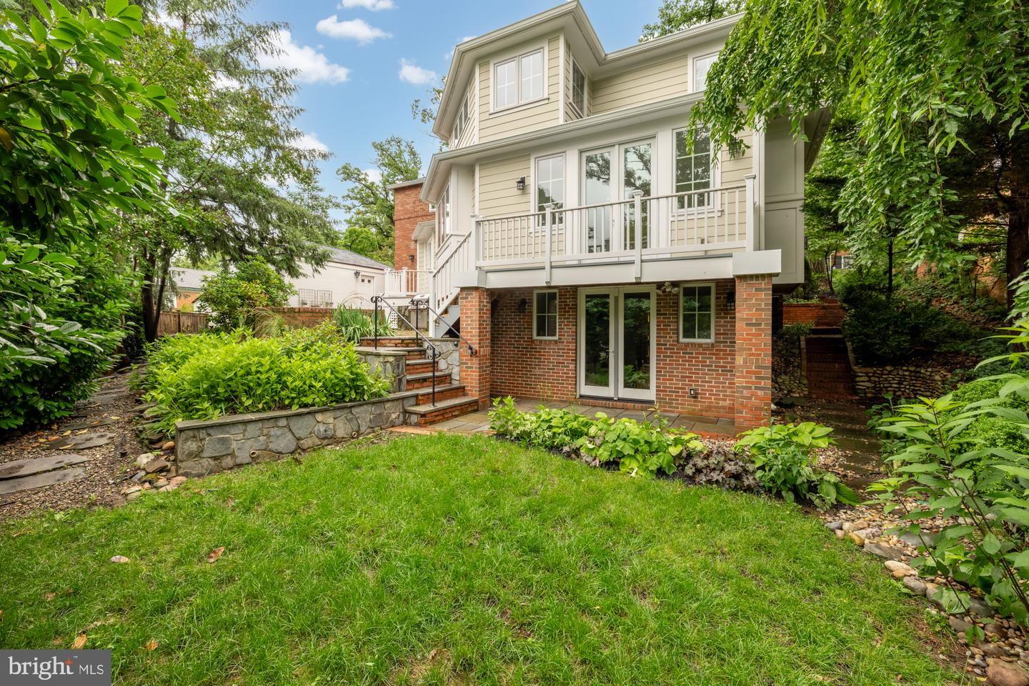 811 26TH PL S, ARLINGTON, Virginia 22202, 4 Bedrooms Bedrooms, ,4 BathroomsBathrooms,Residential,For sale,811 26TH PL S,VAAR2057586 MLS # VAAR2057586